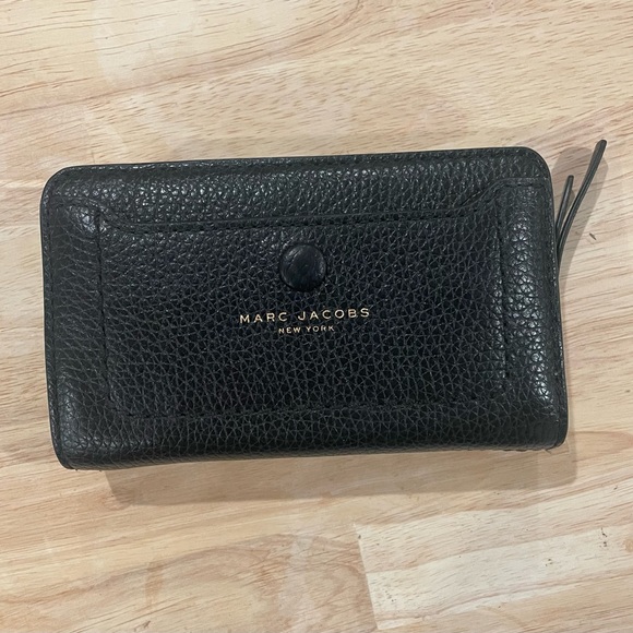 Marc Jacobs Handbags - Marc Jacobs Wallet